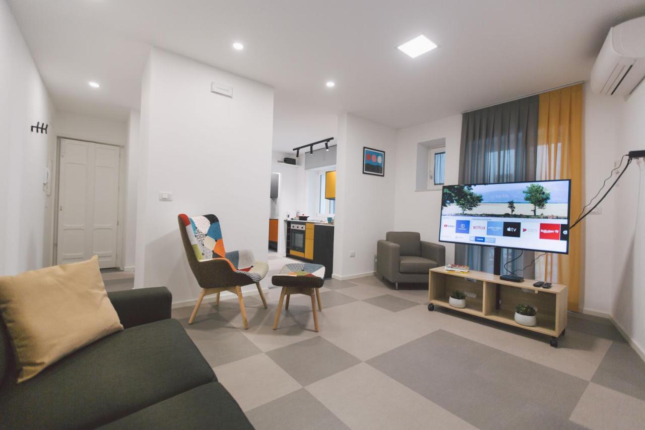 New Apartment With Patio 시라쿠사 외부 사진